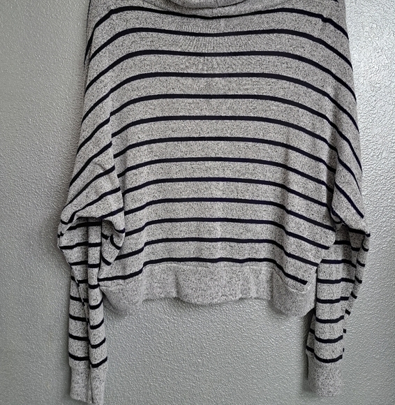 Coco & Main Striped Cardigan heathered grey & blue striped,  Size M - Picture 2 of 7